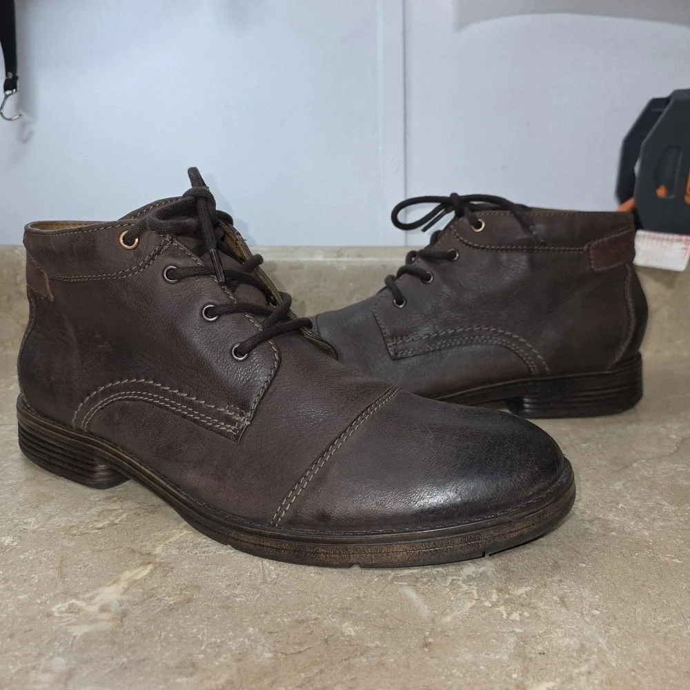 Clarks Chukka Boots Mens Size 11.5 Brown Leather Lace Up OrthoLite Casual‎